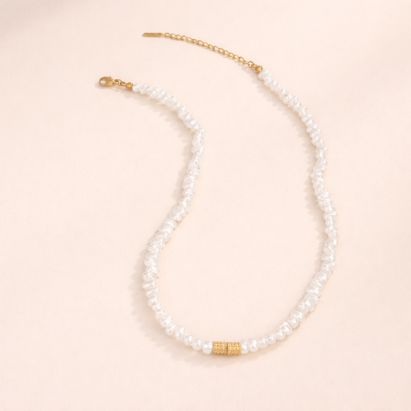 Elegant pearl necklace for women