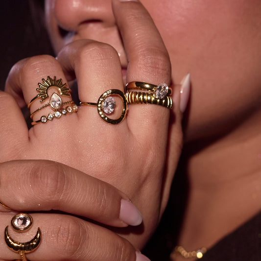 Elegant textured gold ring for women