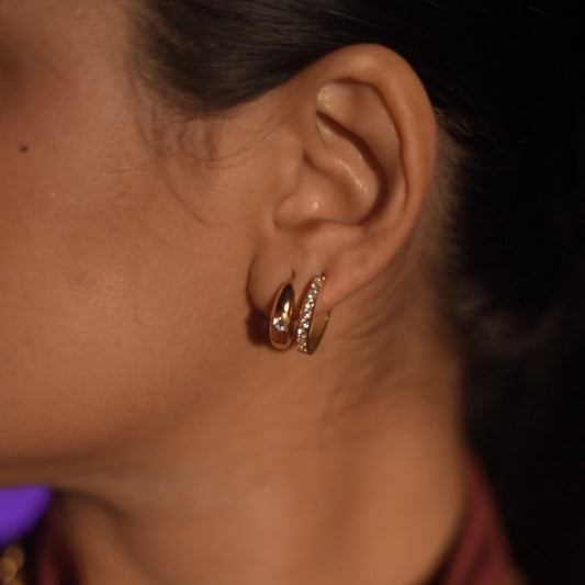 Elegant gold earrings with crystal accent