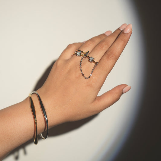 Sasha dual tone chain ring
