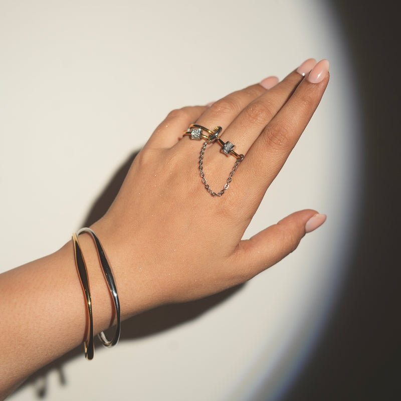 Sasha dual tone chain ring