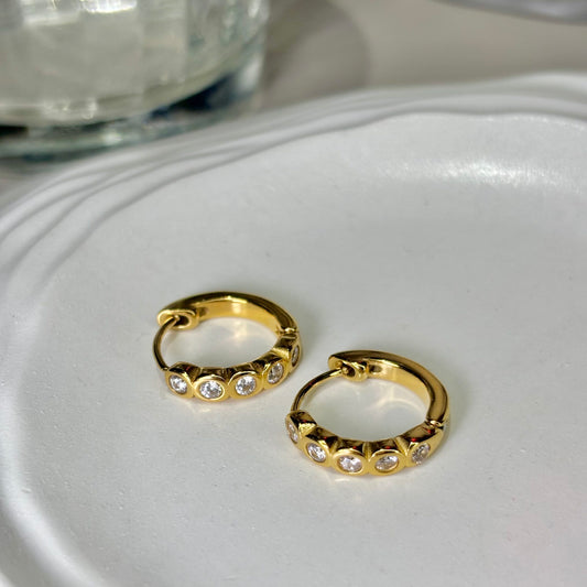 Gold hoop earring design