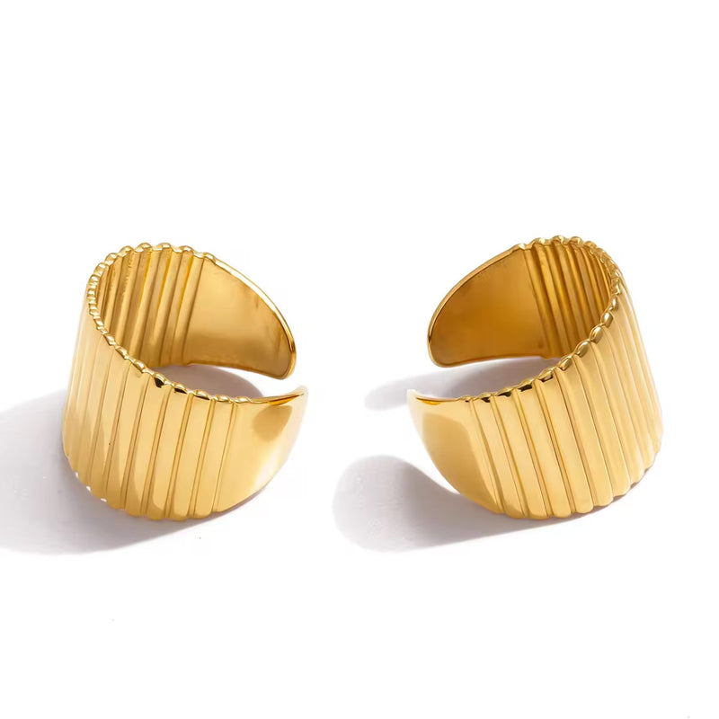 Elegant stacking ear cuff