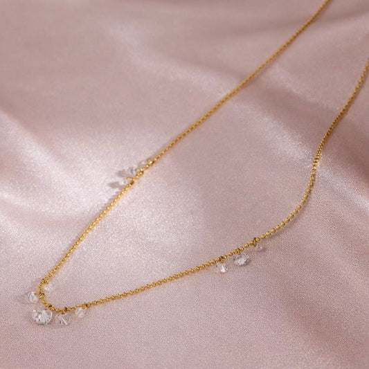 Minimal gold chain jewellery design