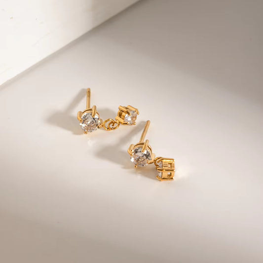 Minimal gold earrings 