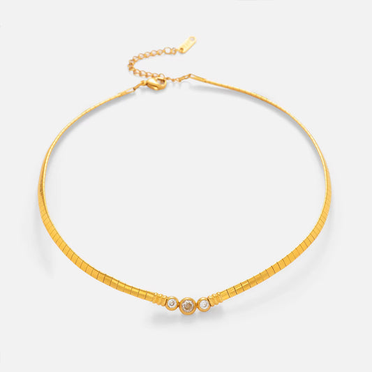 Elegant modern choker for women